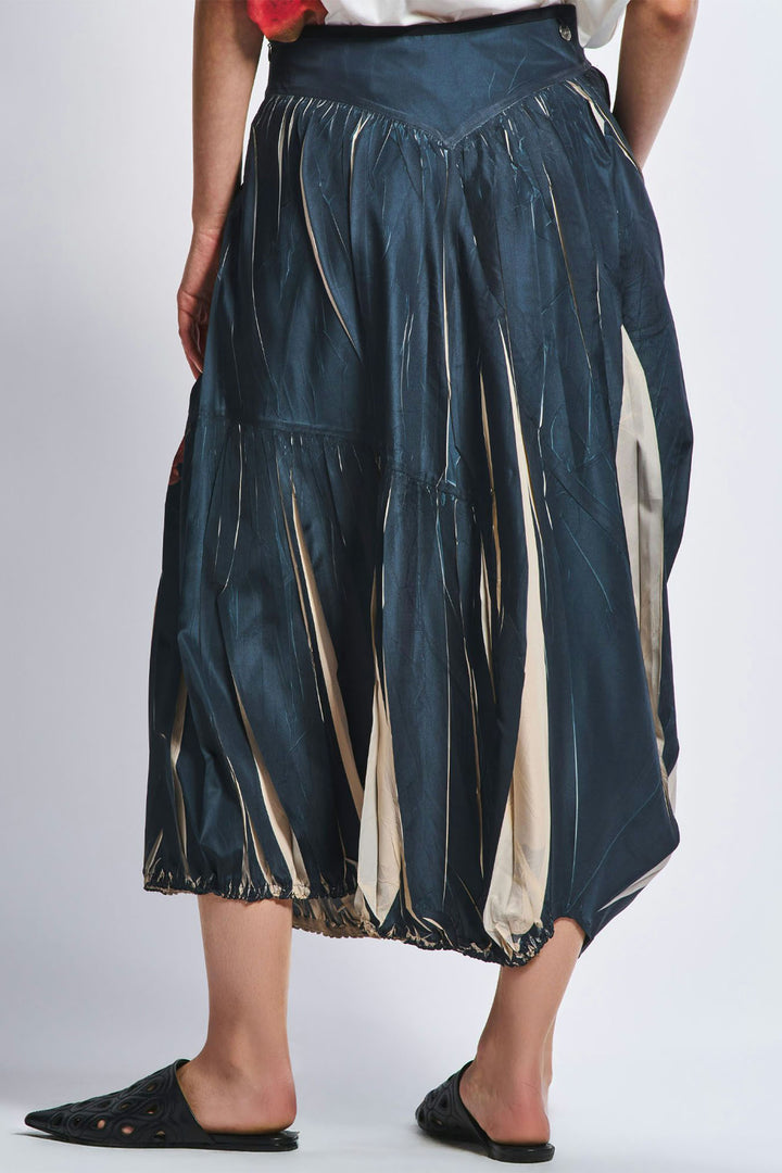 High Celebrate Iris Flower Print Skirt S20341 00047 - Lonah Boutique Westbourne