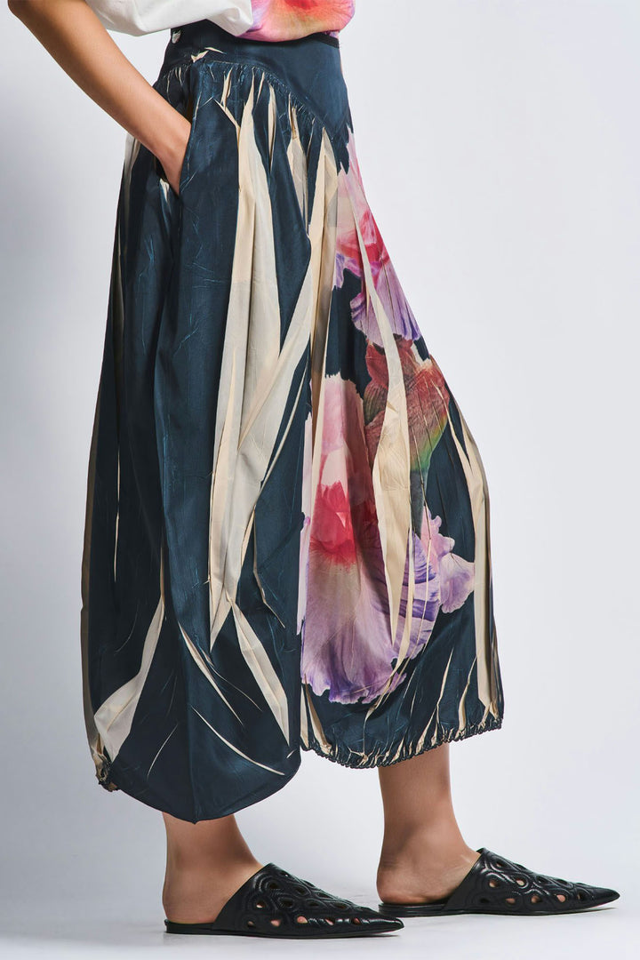 High Celebrate Iris Flower Print Skirt S20341 00047 - Lonah Boutique Westbourne