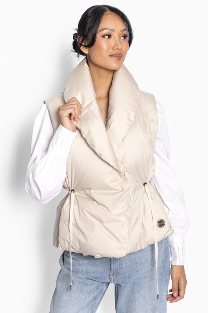 Hest Veda Down Gilet Vest Summer Sand 2510200171 - Lonah Boutique Westbourne