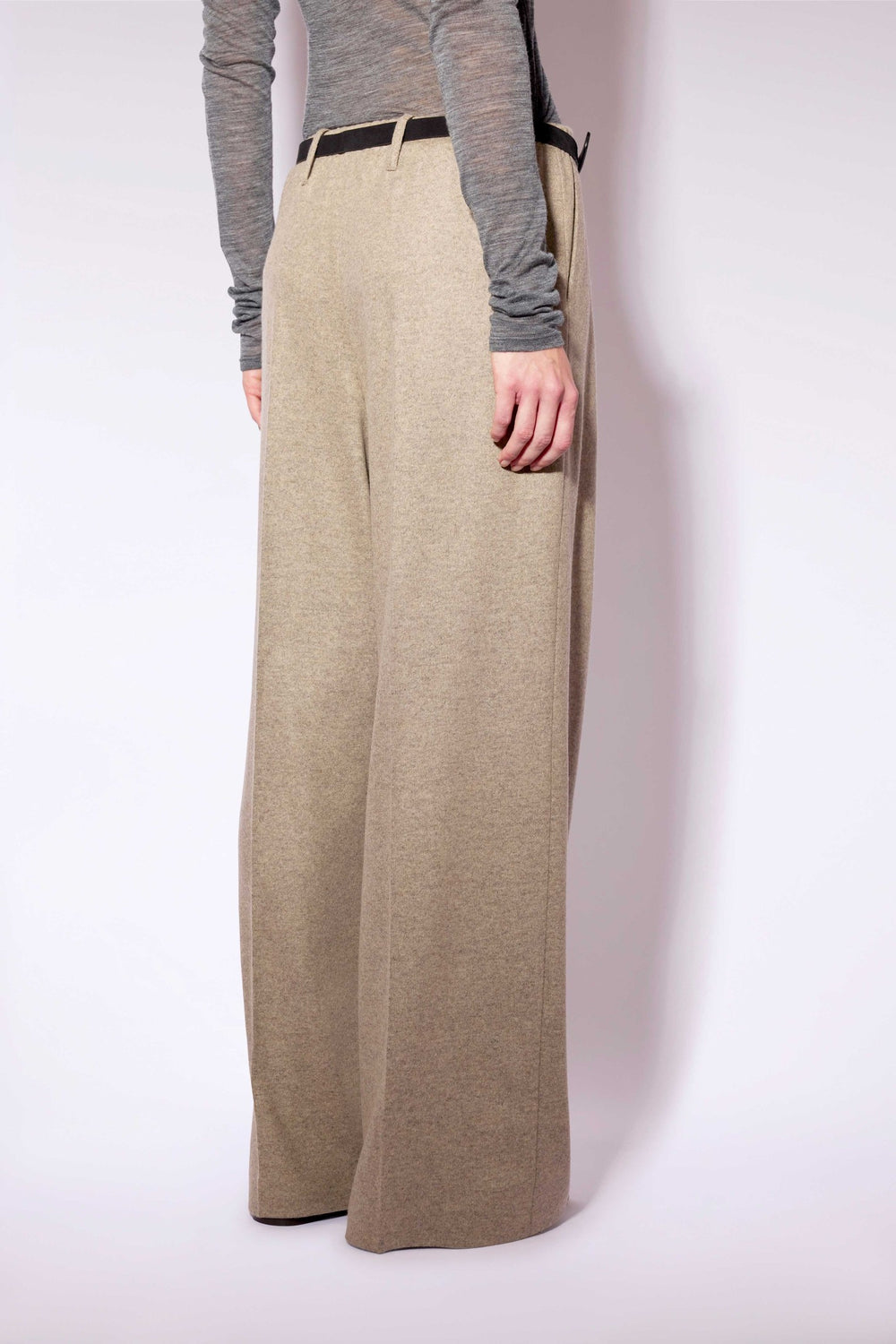 Liviana Conti Brown Kasha Cashmere Blend Trousers F6WN37, front view waist detail