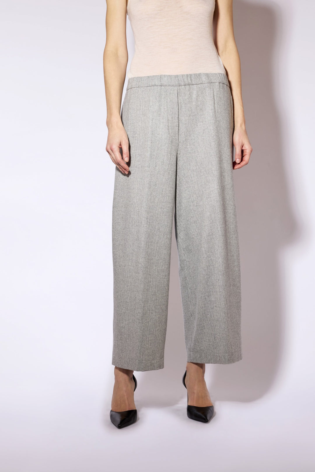 Liviana Conti Grey Micro Pattern Trousers F6WL18M, front view