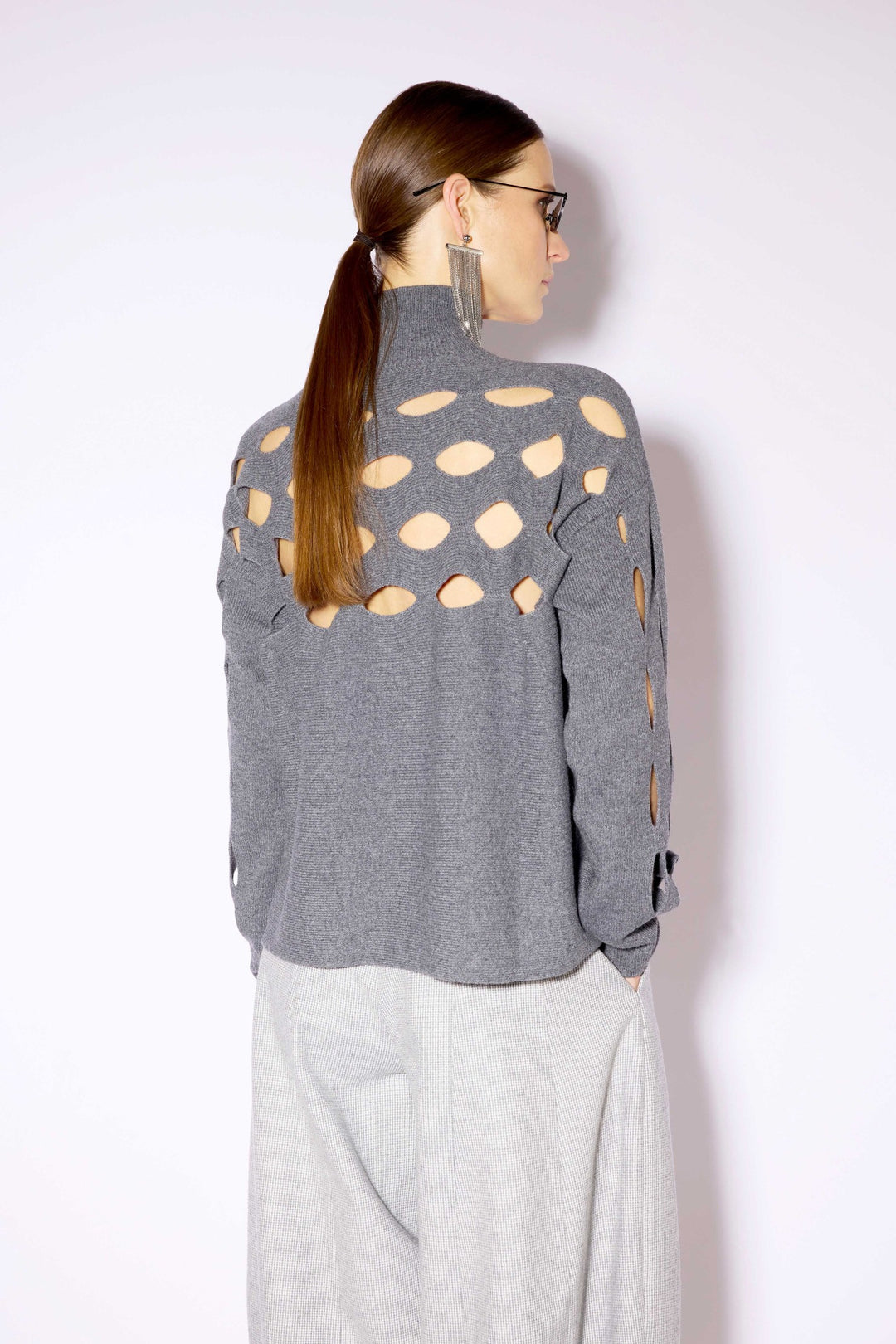 Liviana Conti Medium Grey Melange Cashmere Blend Jumper F6WC32, back view cut out detail