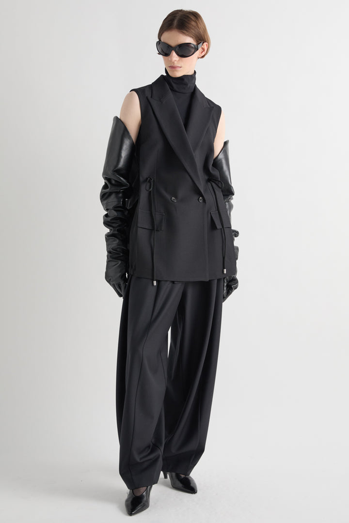 MeiMeij Black Gilet M6IAHB, styled full length