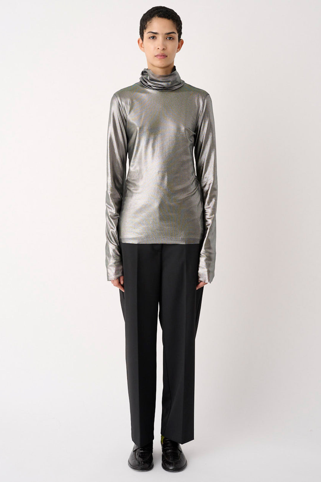 MeiMeij I6P M6FNOO Silver Roll Neck T-Shirt, styled full length