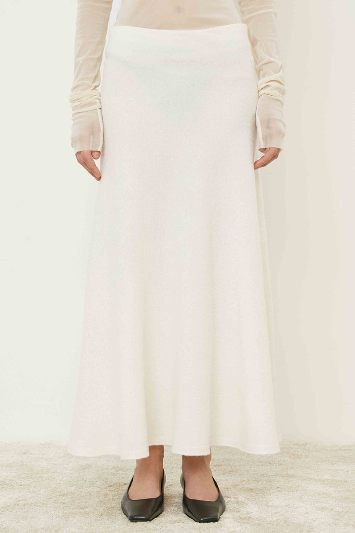 Meimeij M5IZ80 White Maxi Skirt