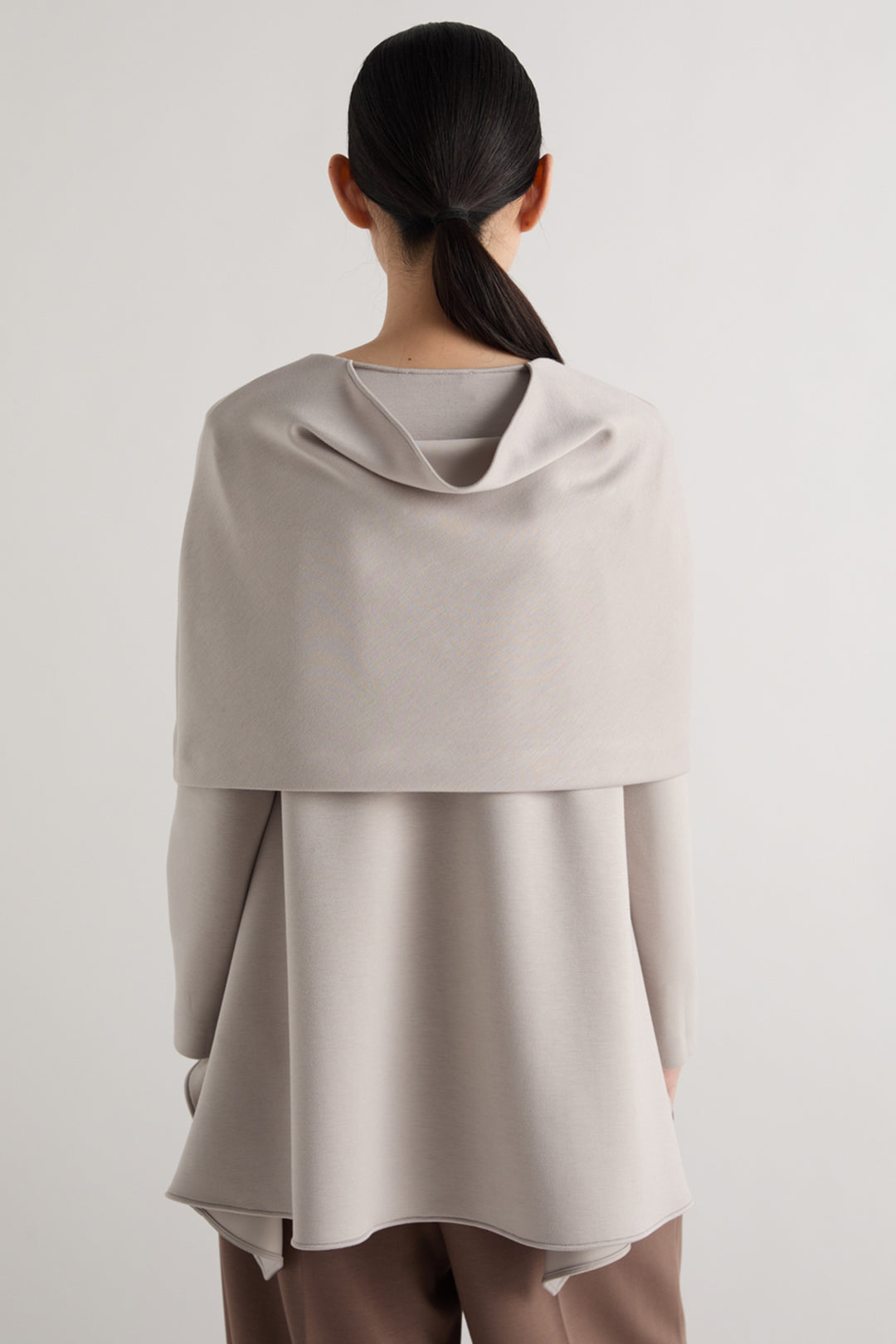 MeiMeij Nebbia Grey Blouse M6ID17, back view