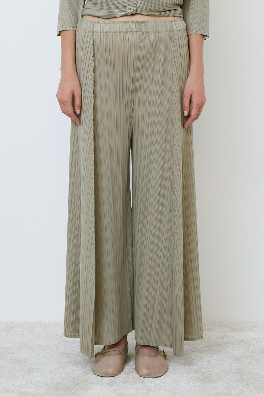 Meimeij Pleated Wide Leg Culotte Trousers Salvia Green M5PY09 - Lonah Boutique Westbourne