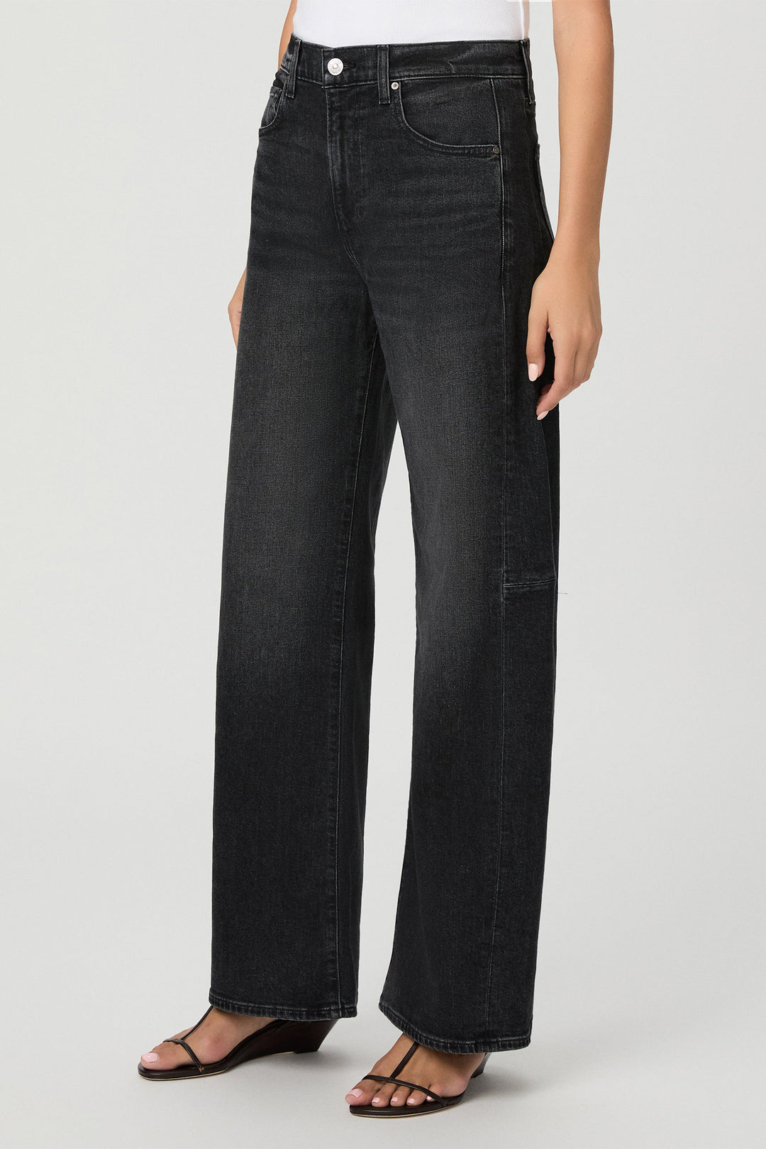 Paige 1N12B80-D174 Arellia Oscura Black Wide Leg Jeans, side view showing the outseam panel