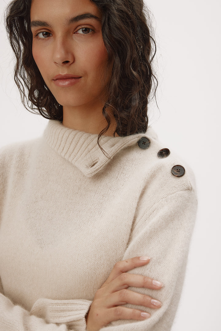 Six Ames Cilia Oatmeal Beige Jumper 72364 C3820, shoulder button detail