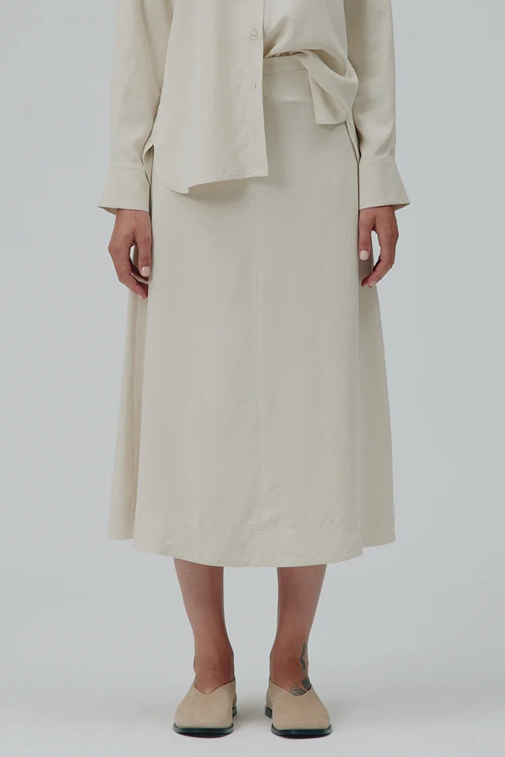 Six Ames Henrietta Turtledove Ivory Silk Midi Skirt 72263