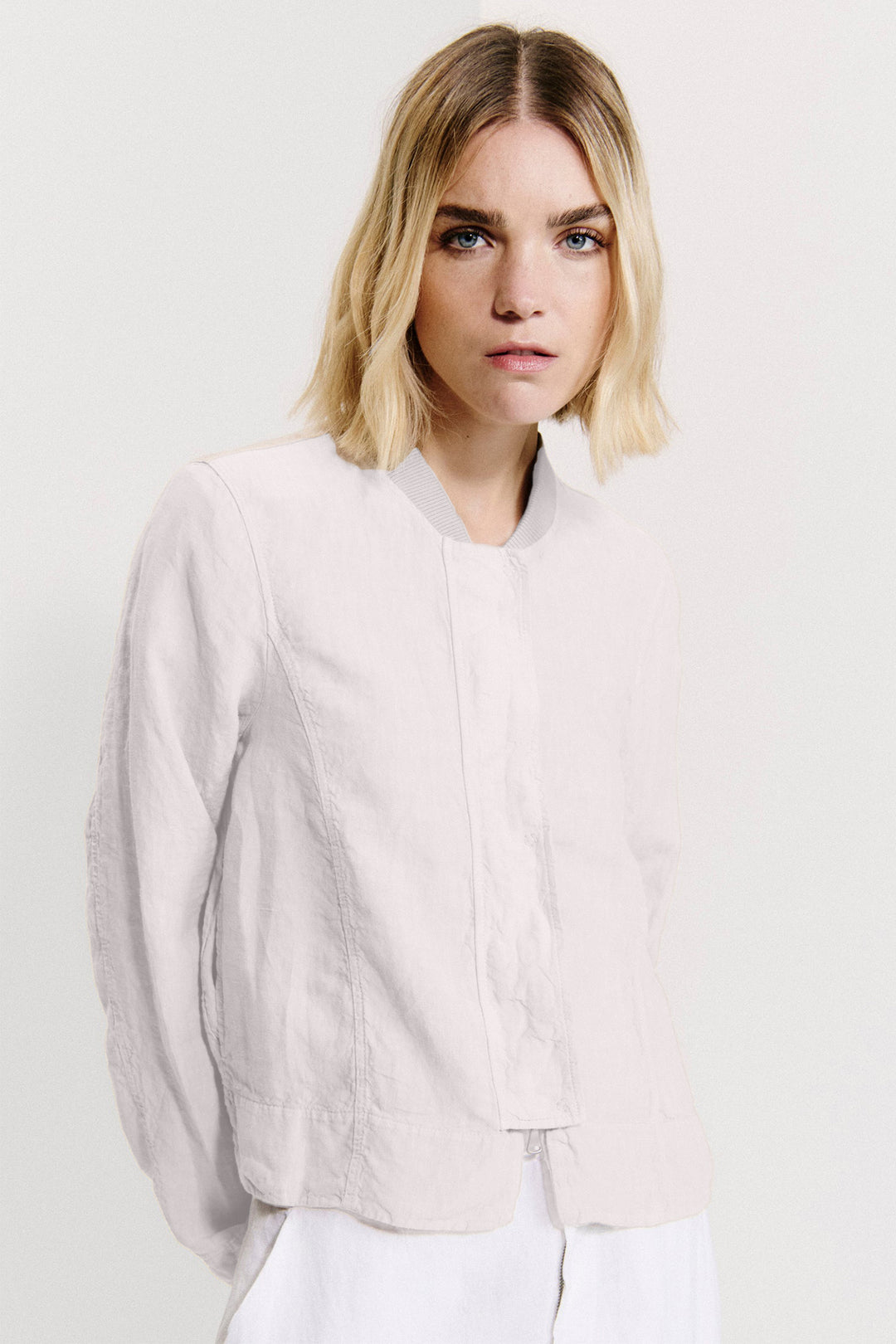 Transit CFDTRZD136 Linen Zipped Jacket Sand - Lonah Boutique