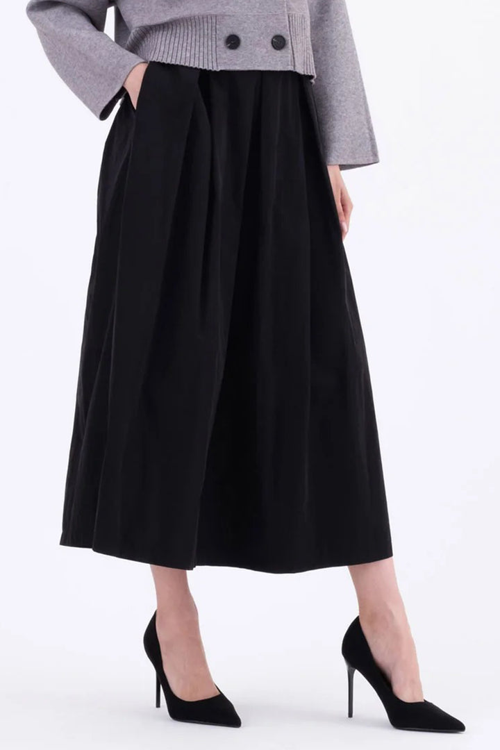 Vicario Cinque Gorizia 061I Black Taffeta High Waisted Midi Skirt