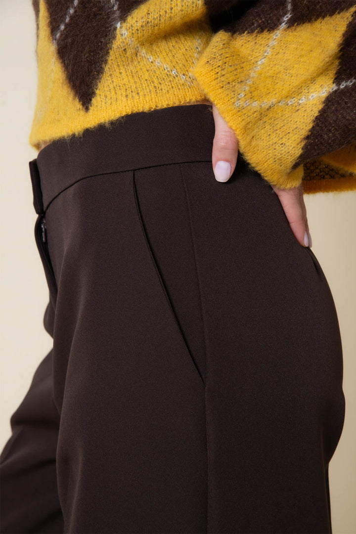Vicario Cinque Palombo 606 Brown Wide Leg Trousers, pocket and waistband detail