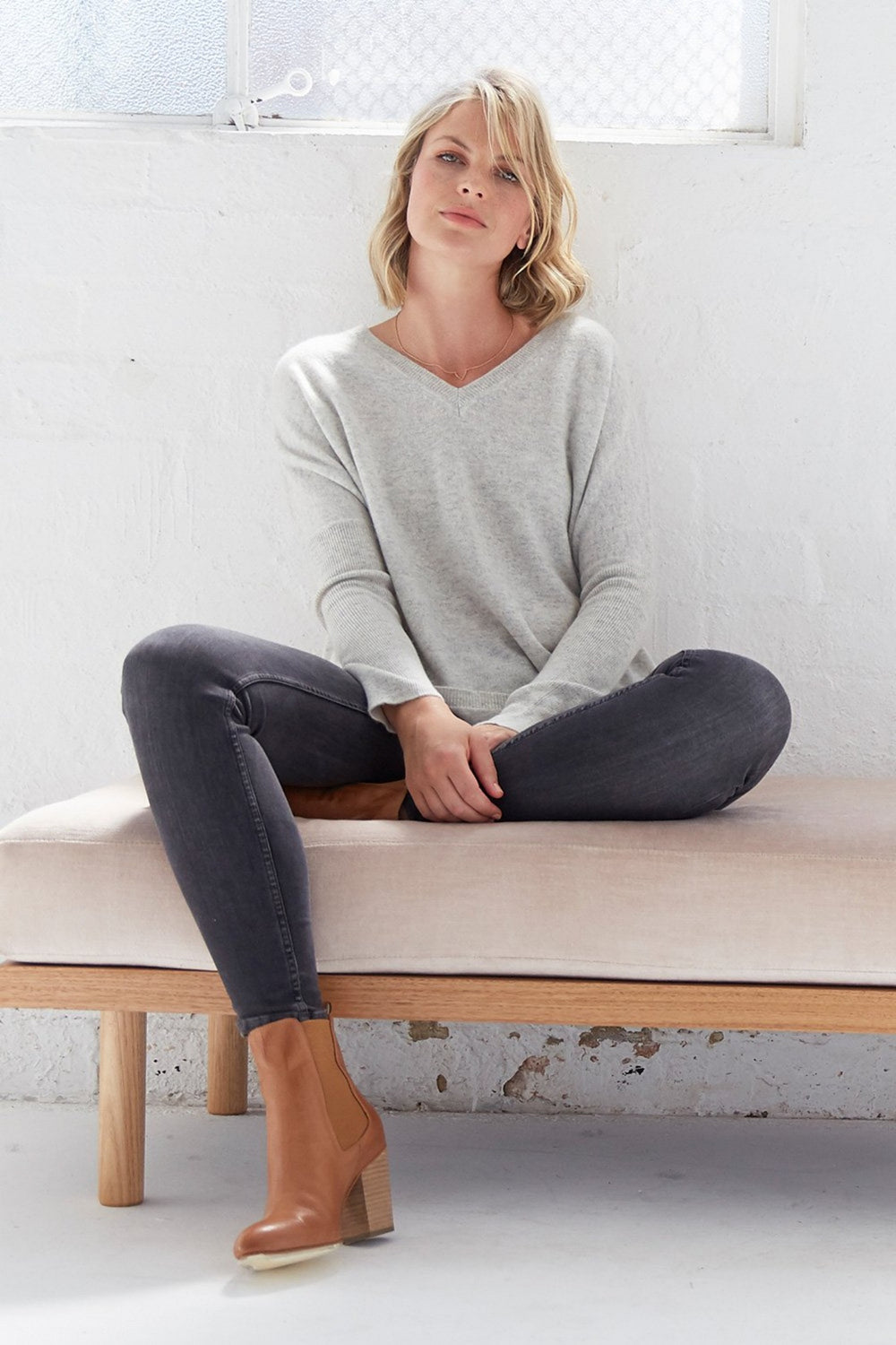 Mia Fratino 16100 Grey Cashmere Boyfriend V-Neck