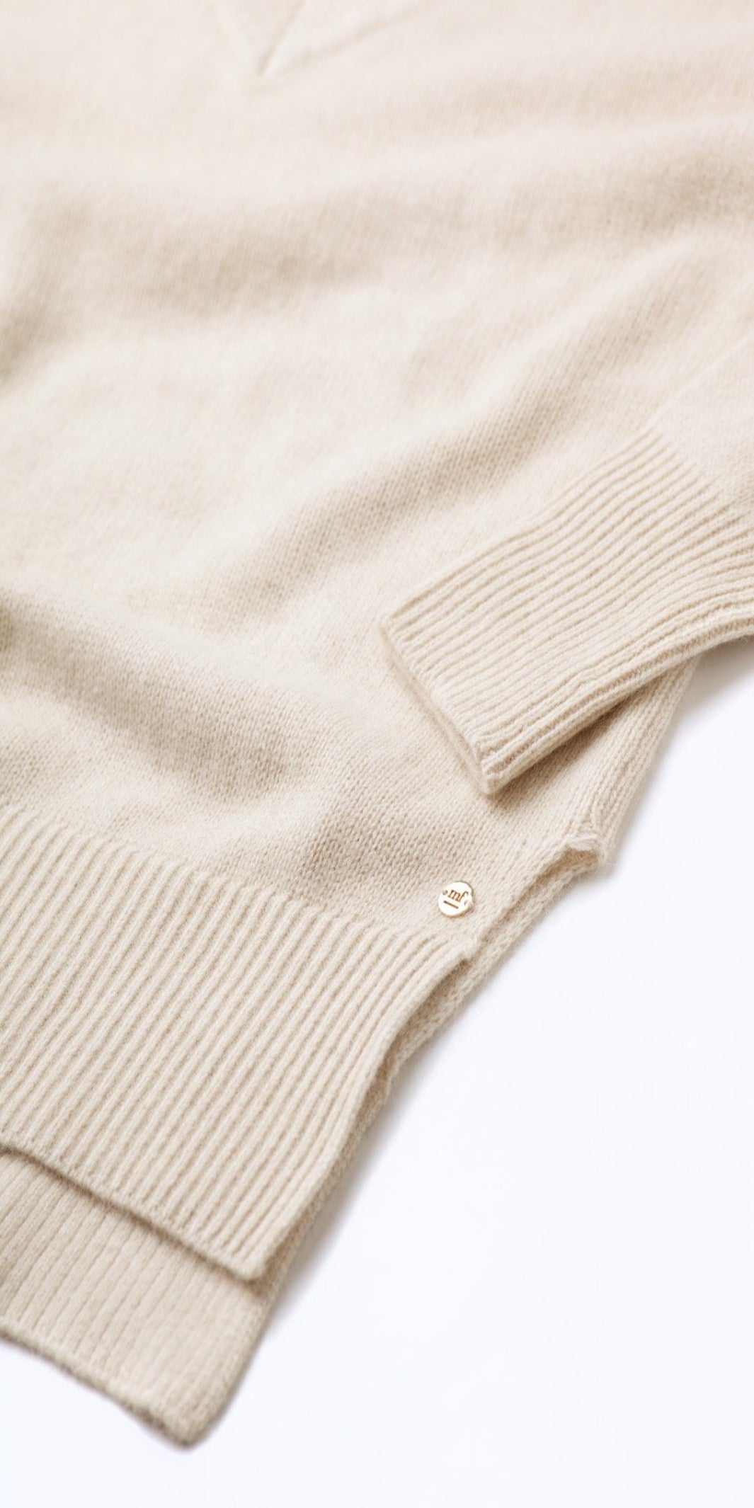 Mia Fratino 18601 Slouch Ecru V Neck Sweaters