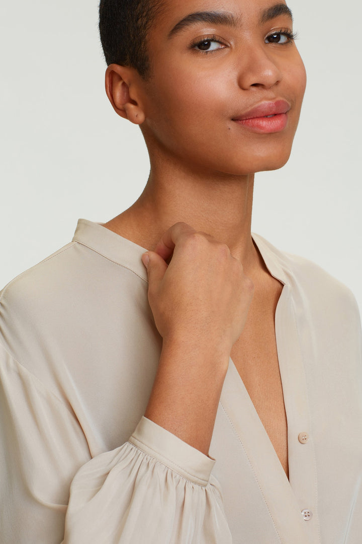 Dorothee Schumacher 247002 Fluid Luxury Blouse Sand
